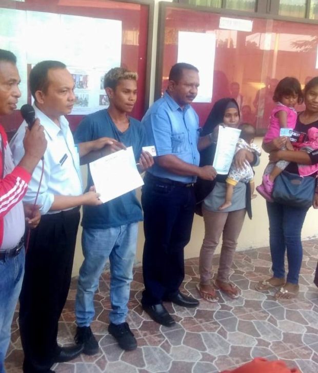 Dukcapil Flotim Hapus Duka Buruh Migran Asal Flotim di Nunukan dan Tarakan