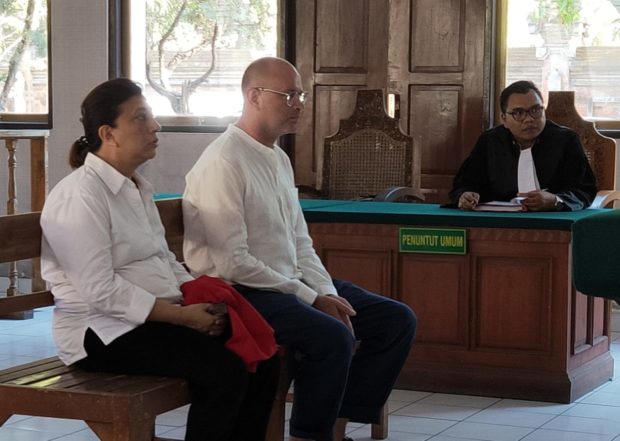 Langgar Hak Cipta, Dua Warga Asing Hanya Dituntut 2 Bulan