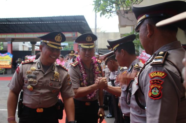 Polres Badung Gelar Apel Pisah Sambut, Kapolres Roby Tegaskan Tingkatkan Patroli Biru