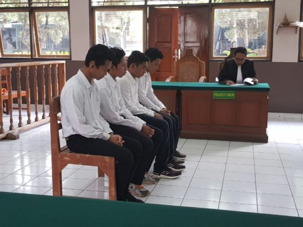 Komplotan Pembobol Vila Dituntut 2 Tahun Penjara