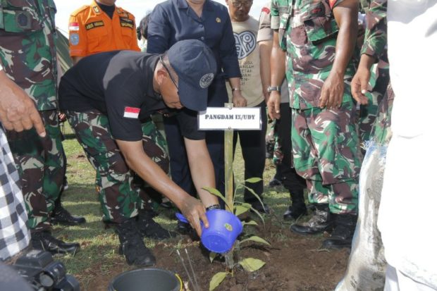 Hari Juang TNI AD, Sinergitas Kodam IX/Udayana Bersama Komunitas Off Road Hijaukan Alam