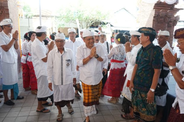 Rai Mantra Resmikan Pasar Tradisional Phula Kerti Sesetan