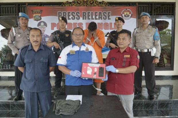 Istri Hamil 8 Bulan, Suaminya Ditangkap Bawa Sabu