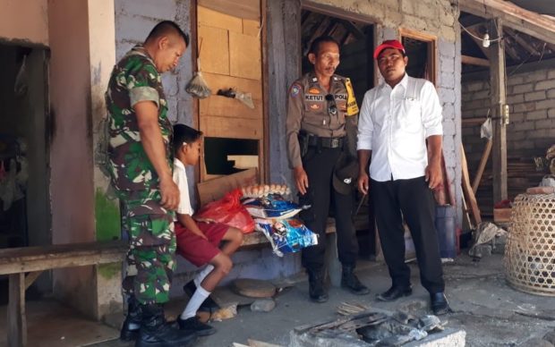 Peduli Anak Yatim Piatu, Bhabin Polsek Abang Polres Karangasem Salurkan Sembako
