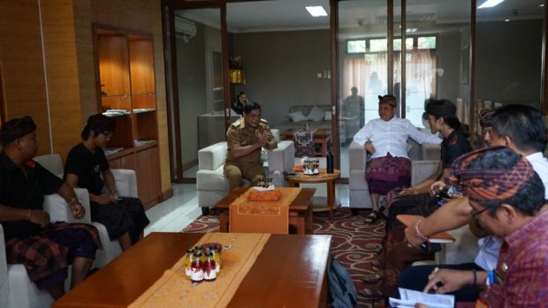 Rai Mantra Apresiasi Lomba Sketsa Ogoh ogoh Sekaa Teruna Tunas Muda Sidekarya