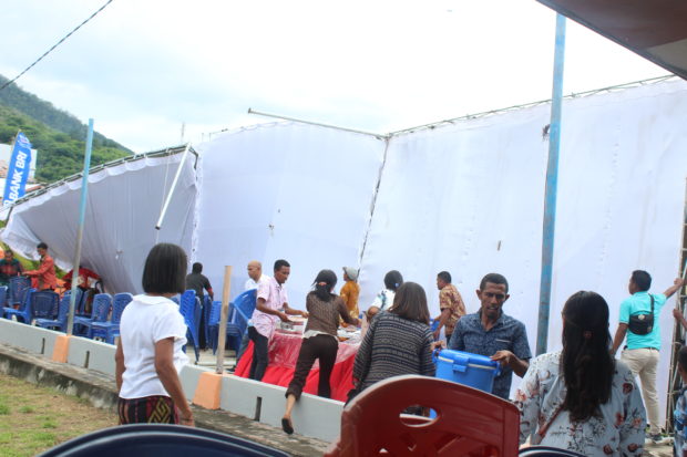 Tiga Petak Tenda Pesparani Flotim Ambruk, Acara Penutupan Berpindah Lokasi
