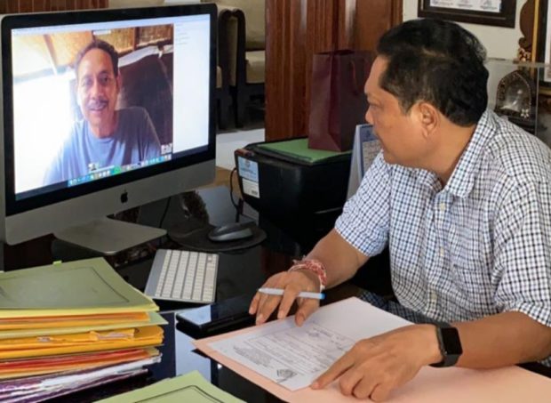 Rai Mantra Pimpin Rapat Koordinasi Penanganan Covid-19 Via Teleconference