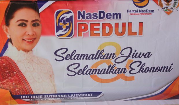 NasDem Peduli di Flotim, Cinta Julie Sutrisno Laiskodat Masuk Rumah, Tepat di Meja Makan