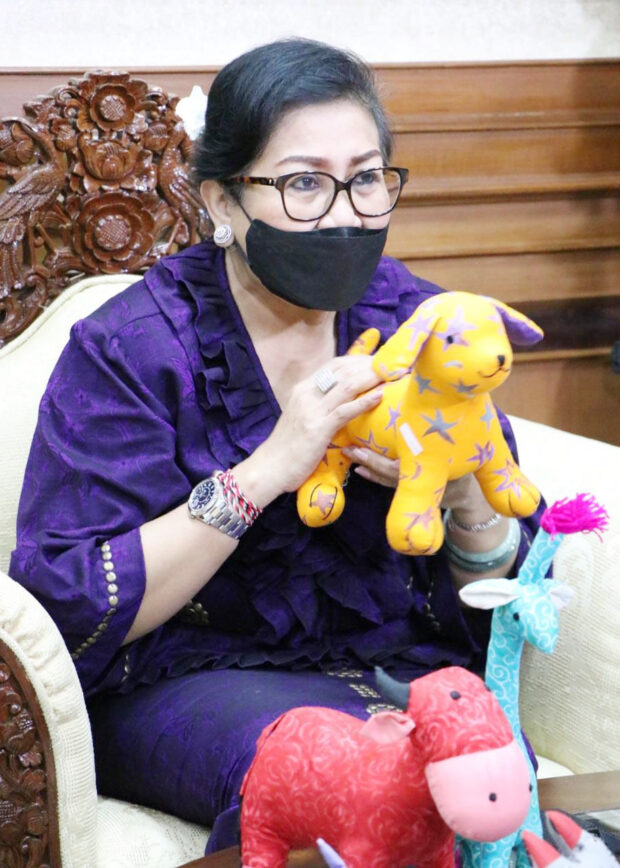 Bunda PAUD Bali Mendongeng untuk Ribuan Anak secara Virtual